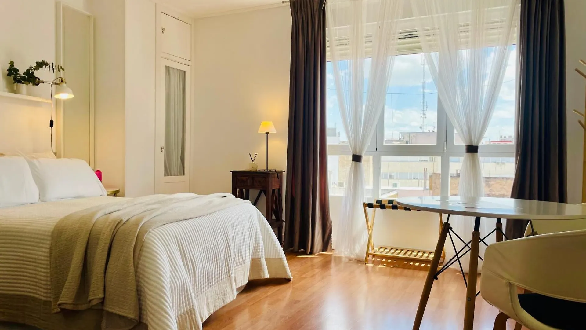 Atico Luz De Cordoba Parking Gratis Centro Apartment